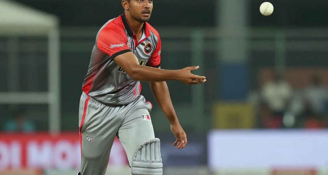 मिरपुर, पहला दिन: शादमान के 99* के पीछे छूटे 16 ओवर, ढलती लाइट और एक अधूरी पारी